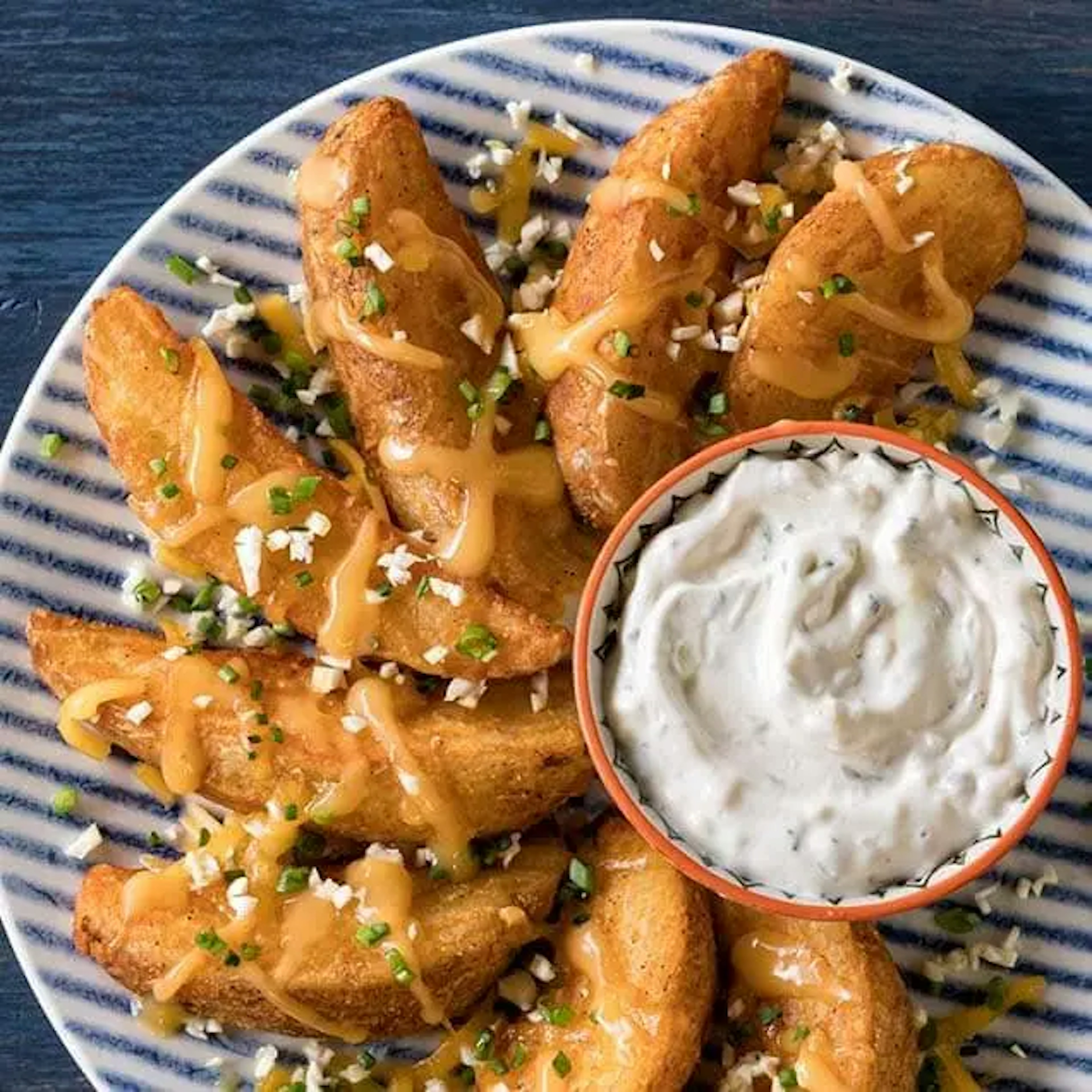 Garlic Cheesy Wedge Fry